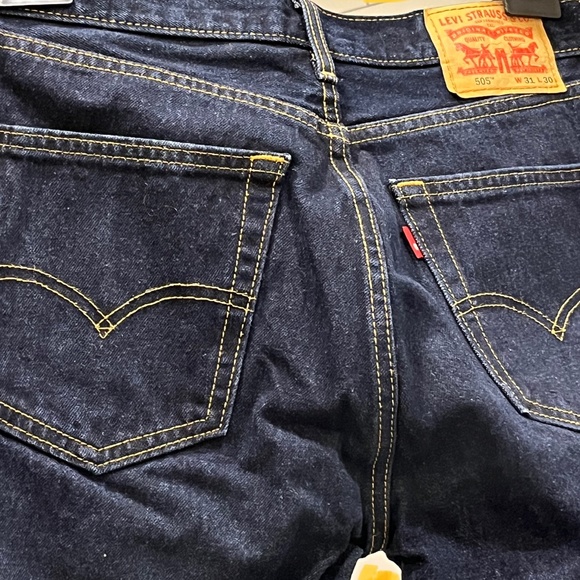 Levi Jeans - Picture 4 of 7